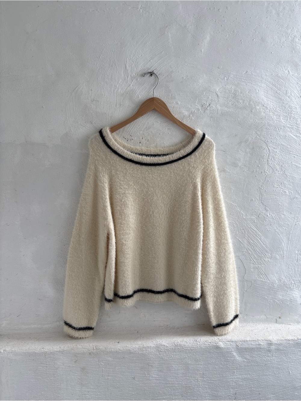 Oak + Fort fuzzy contrast detailed sweater